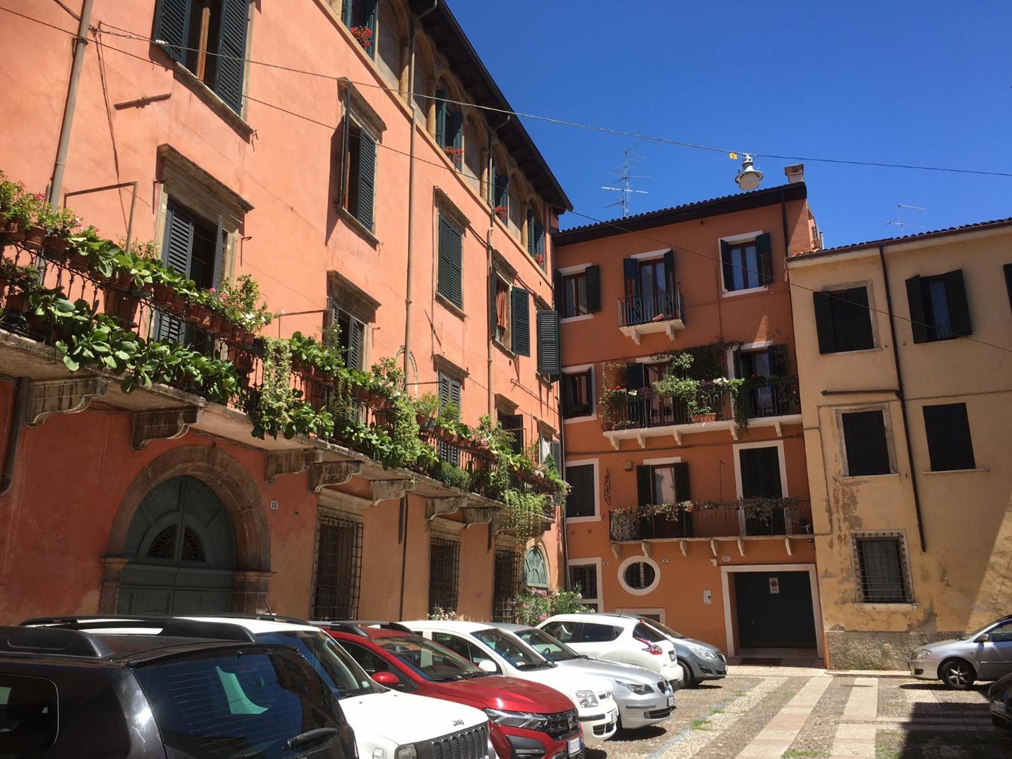 Veronajourneys Emilei Exterior foto